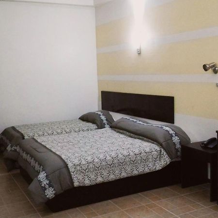 סבו Metro Park Hotel Mandaue חדר תמונה